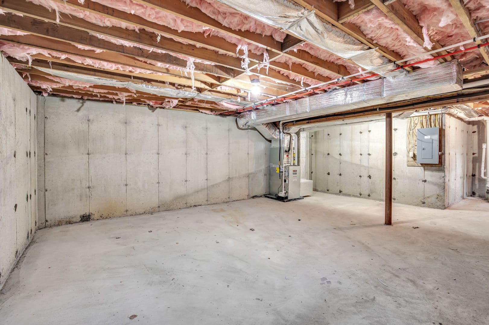 Waterbury Apartment: 27 Highland Hills