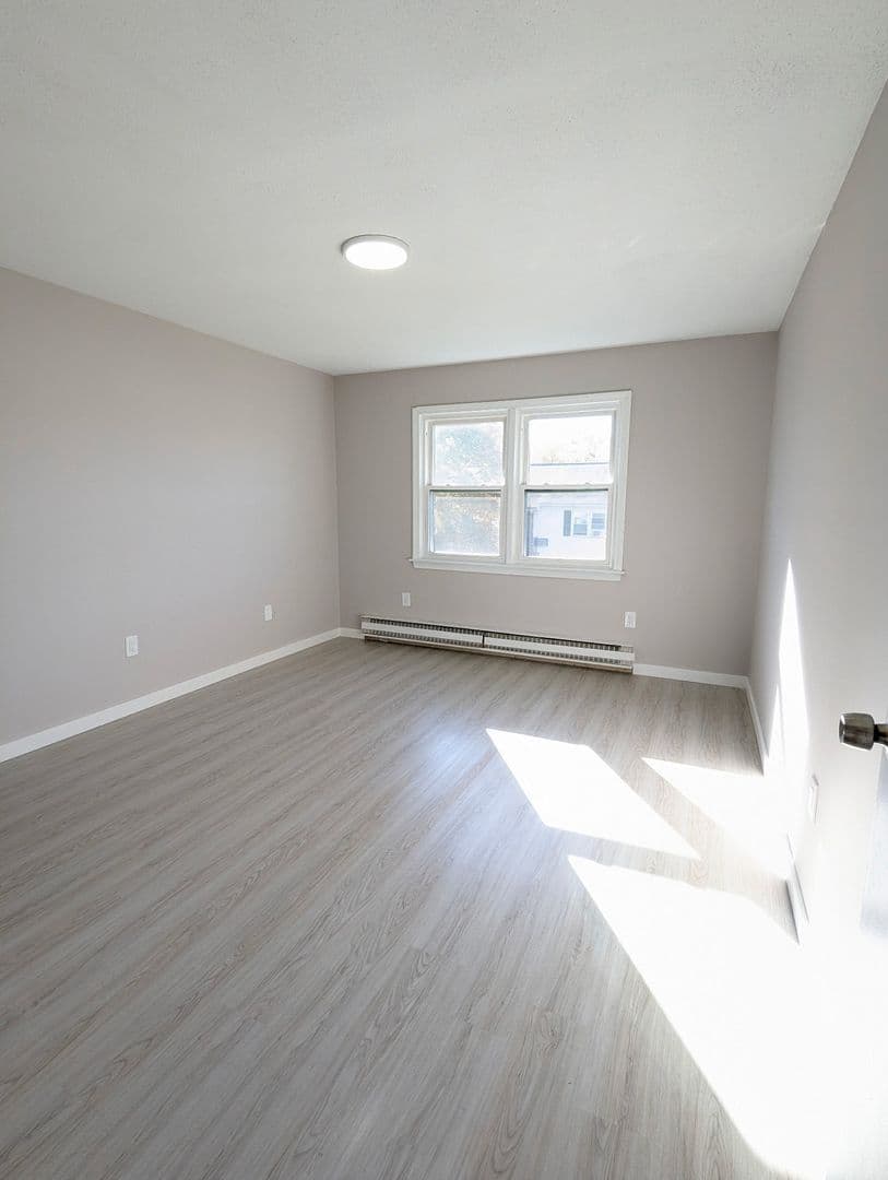 Waterbury Apartment: 138 Hillcrest Avenue
