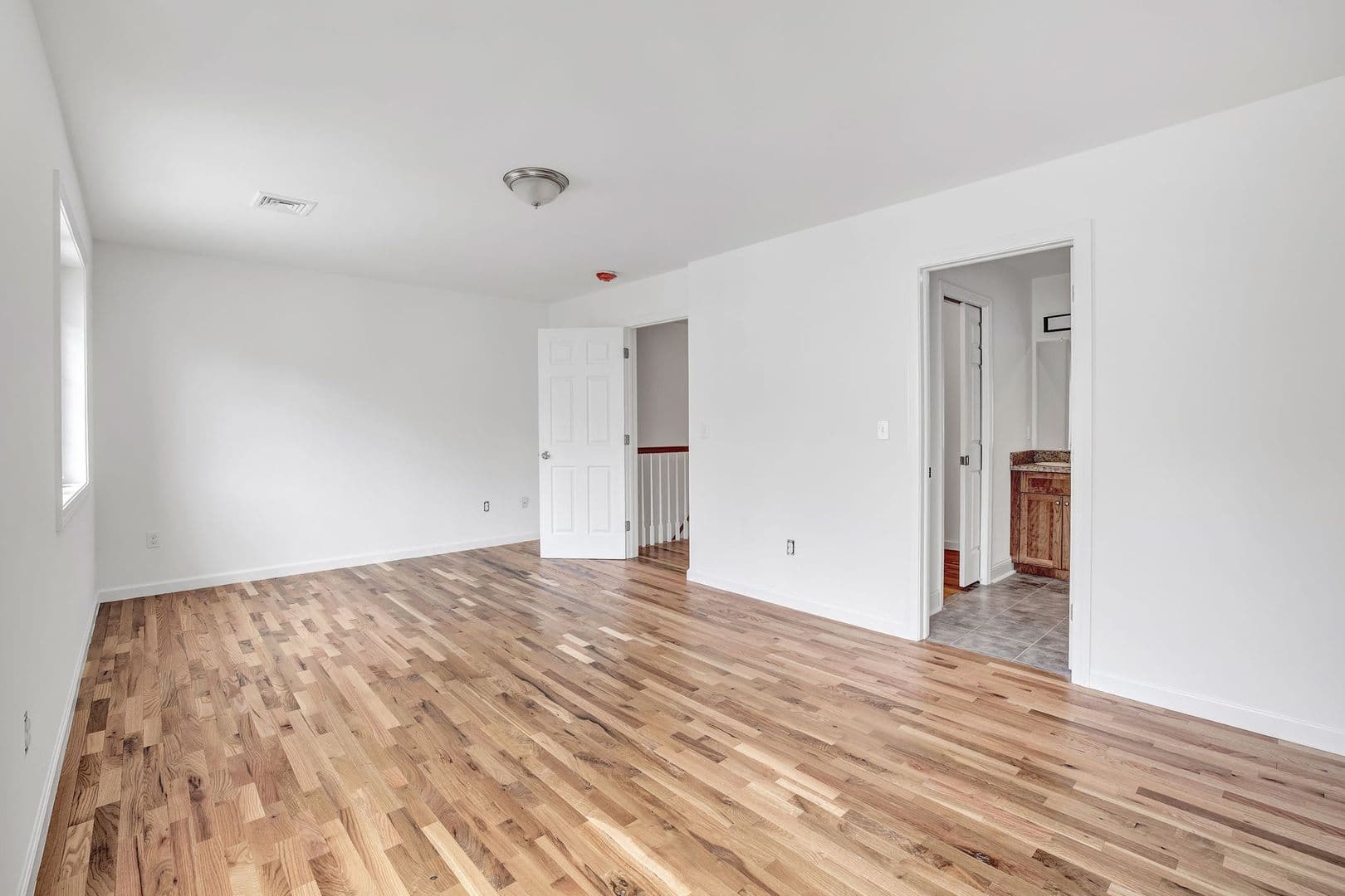 Waterbury Apartment: 27 Highland Hills