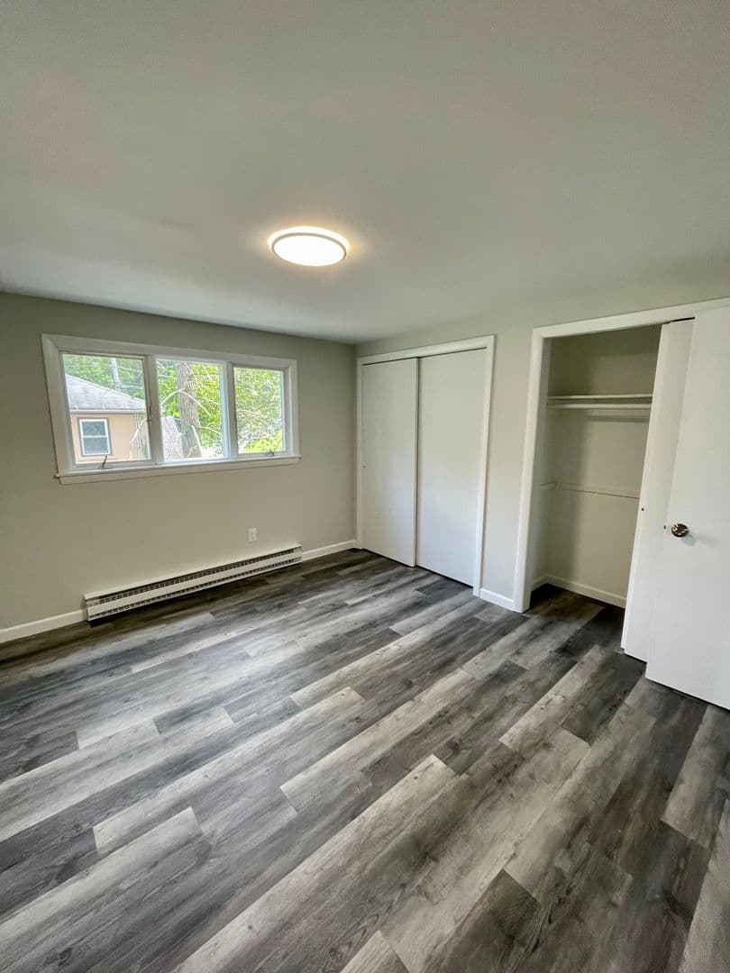 Waterbury Apartment: 28 Wesley Street