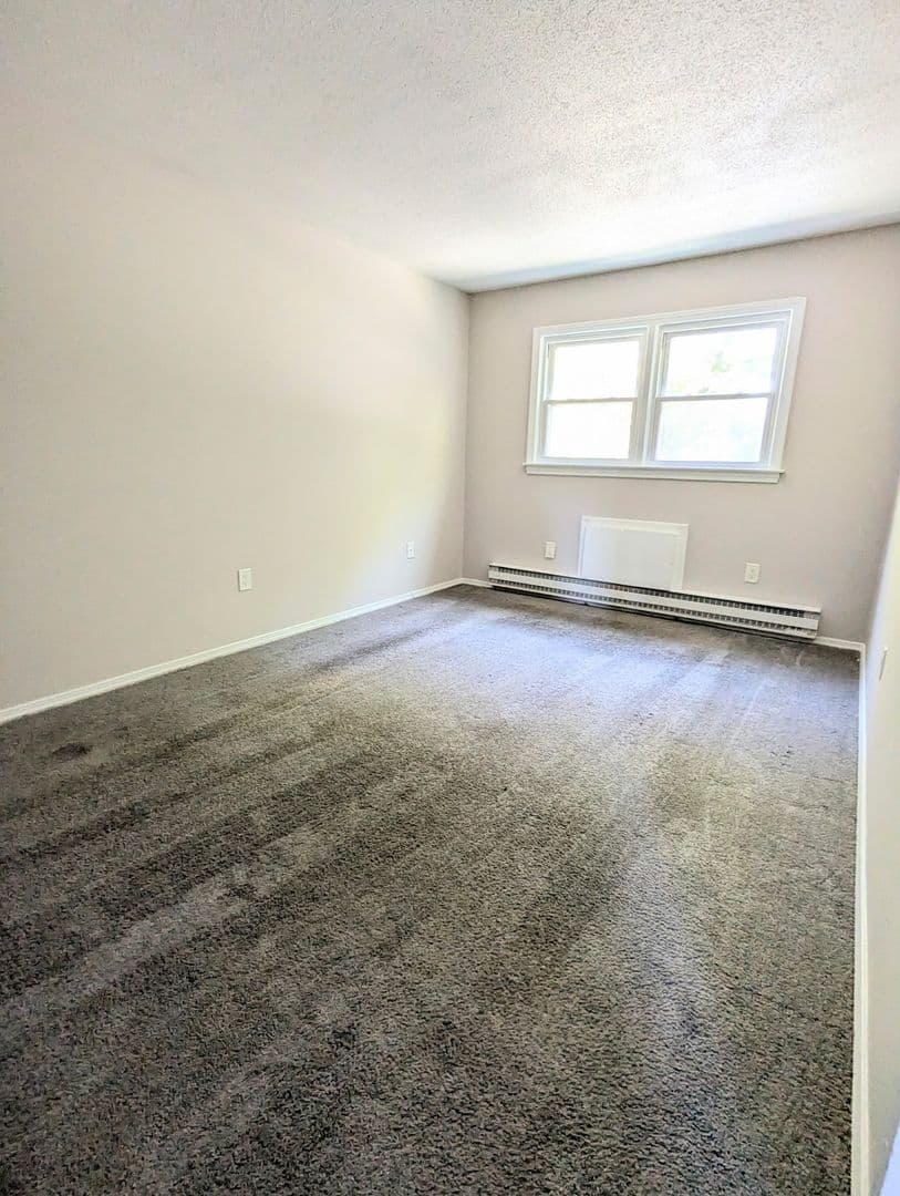 Waterbury Apartment: 138 Hillcrest Avenue