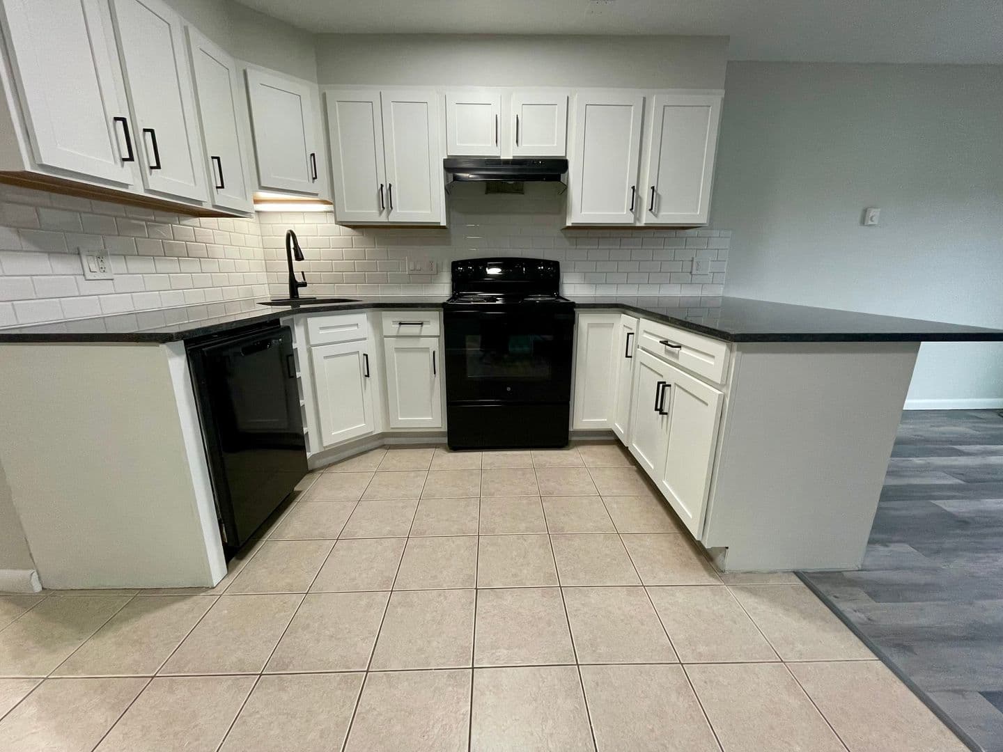 Waterbury Apartment: 222 Bradley Avenue