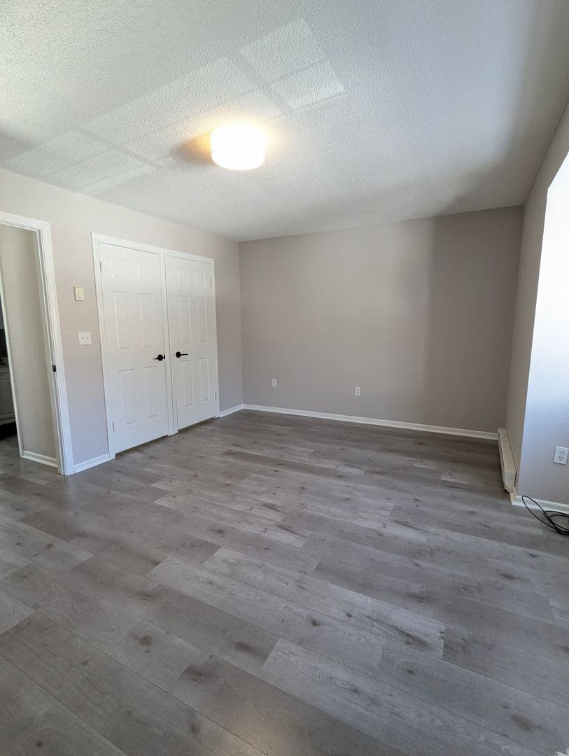 Waterbury Apartment: 10 Judith Lane/188 Perkins Avenue