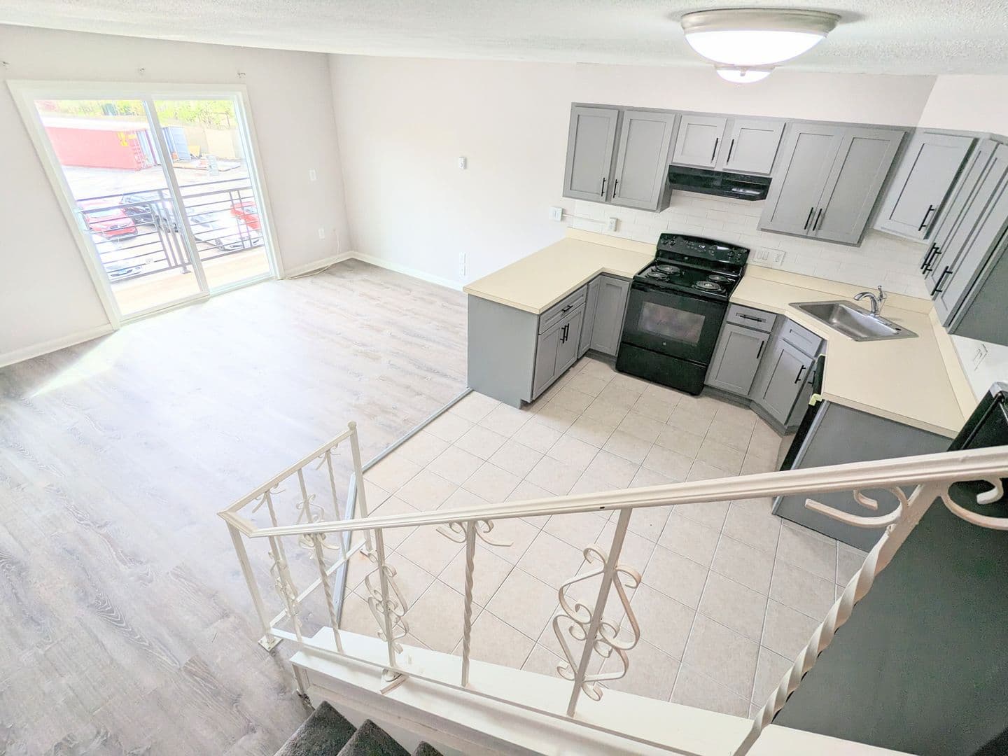 Waterbury Apartment: 222 Bradley Avenue