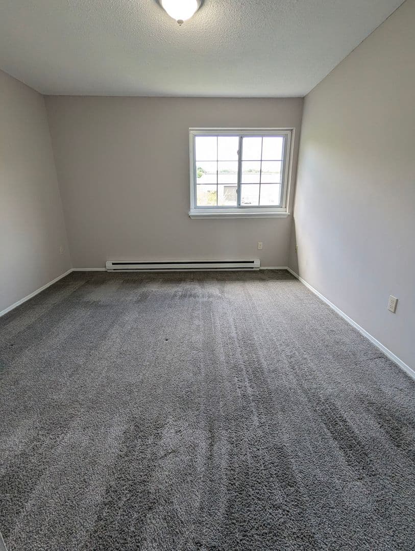 Waterbury Apartment: 1358-1368 Meriden Road