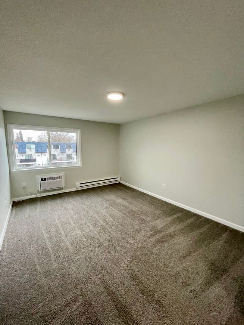 Waterbury Apartment: 222 Bradley Avenue
