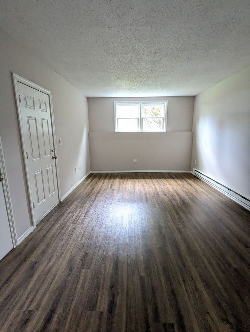 Waterbury Apartment: 138 Hillcrest Avenue