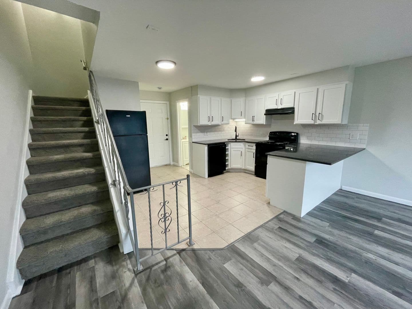 Waterbury Apartment: 222 Bradley Avenue