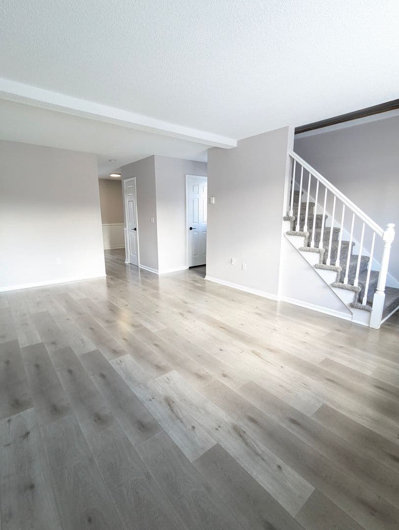 Waterbury Apartment: 10 Judith Lane/188 Perkins Avenue