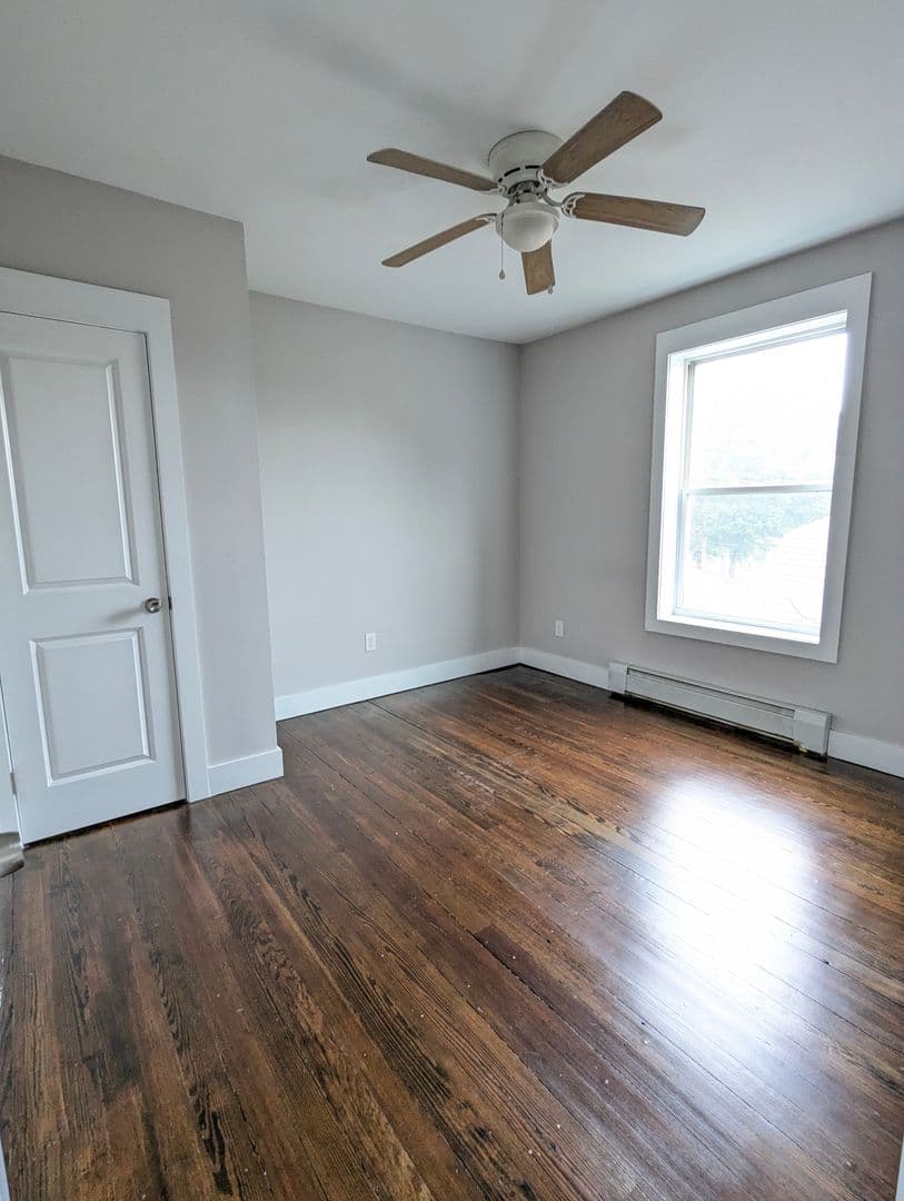 Waterbury Apartment: 93 Robbins Street