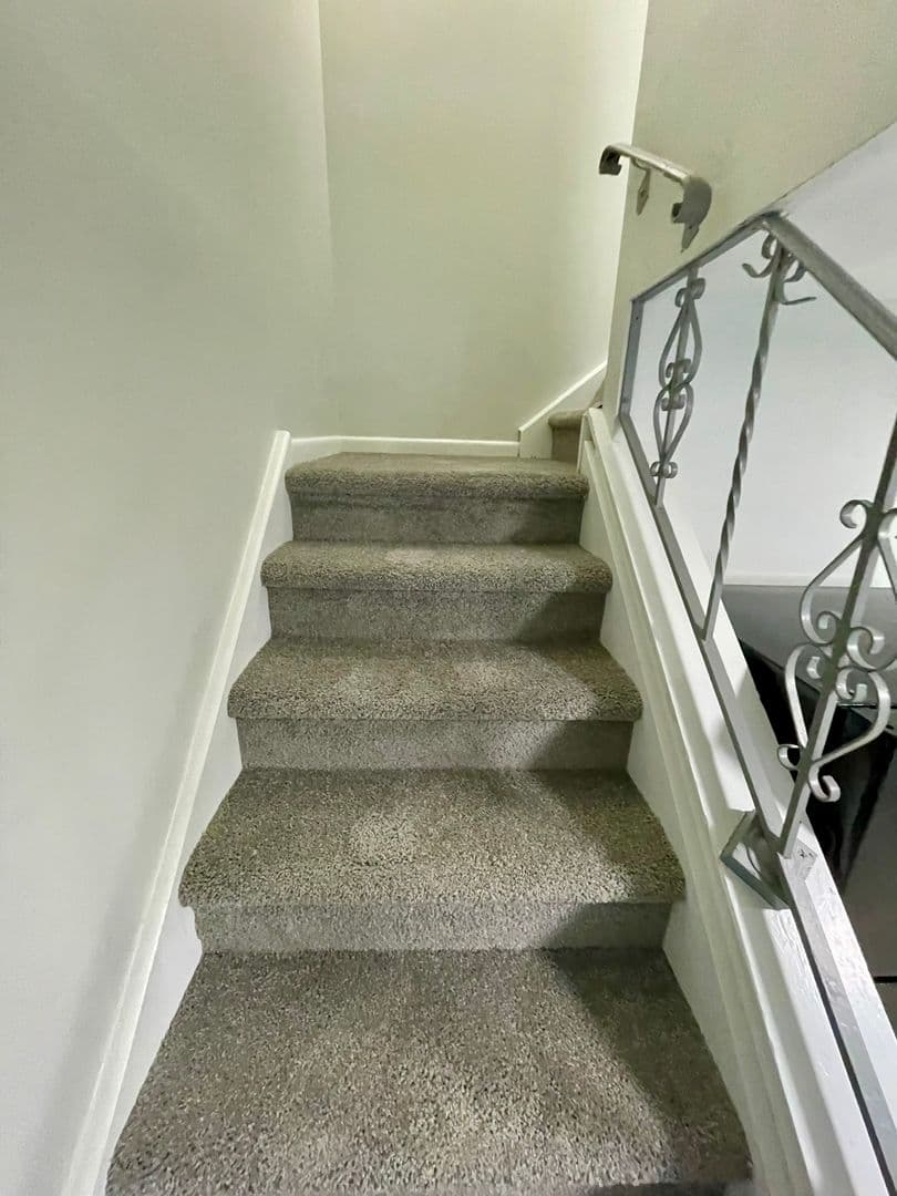 Waterbury Apartment: 222 Bradley Avenue