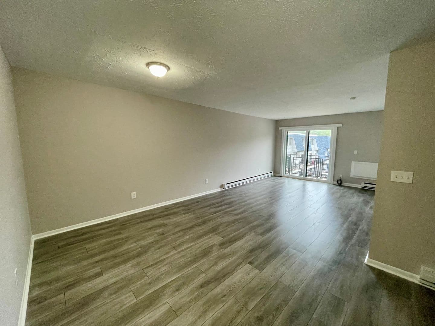 Waterbury Apartment: 222 Bradley Avenue