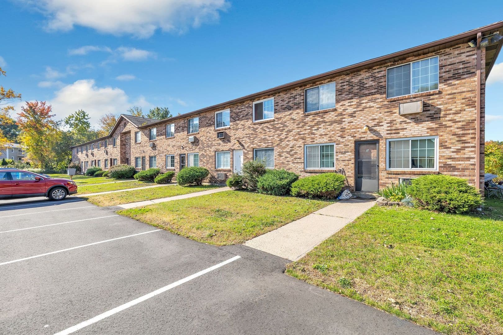 Waterbury Apartment: 1358-1368 Meriden Road