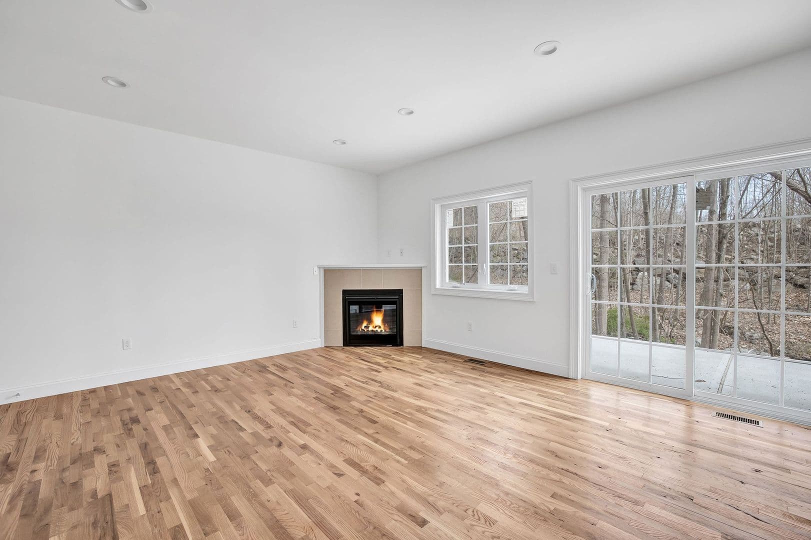 Waterbury Apartment: 27 Highland Hills