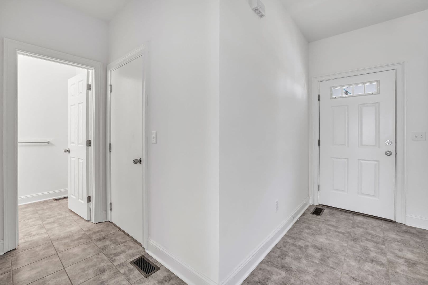 Waterbury Apartment: 27 Highland Hills