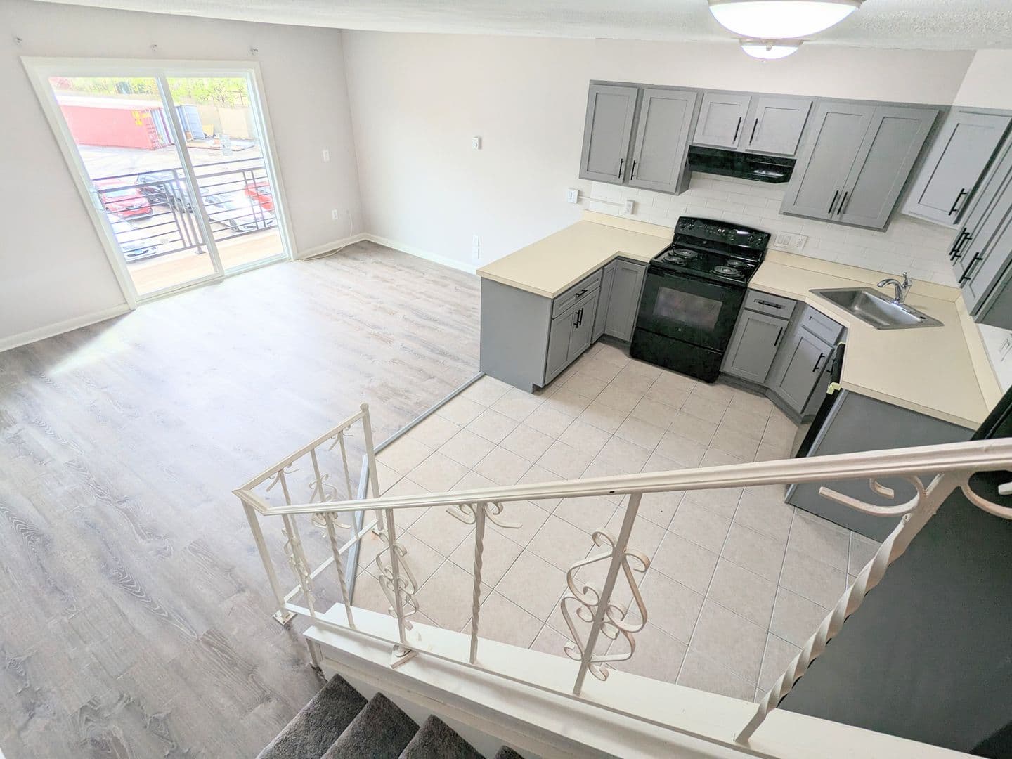 Waterbury Apartment: 222 Bradley Avenue
