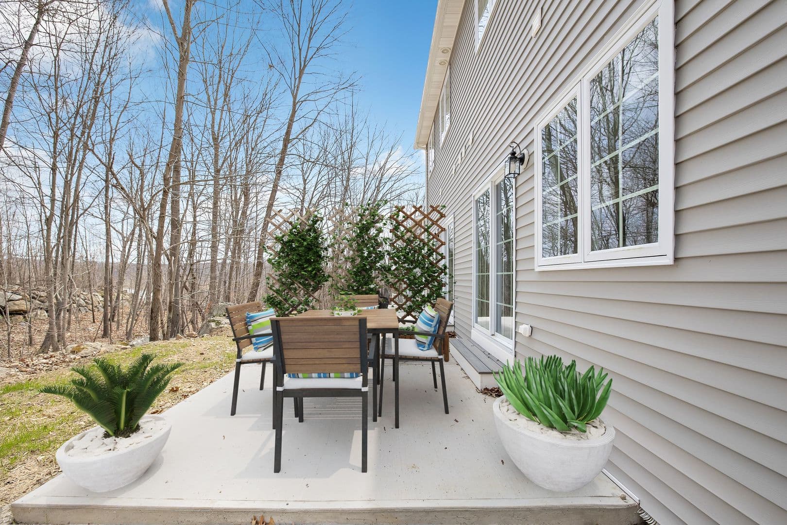 Waterbury Apartment: 27 Highland Hills