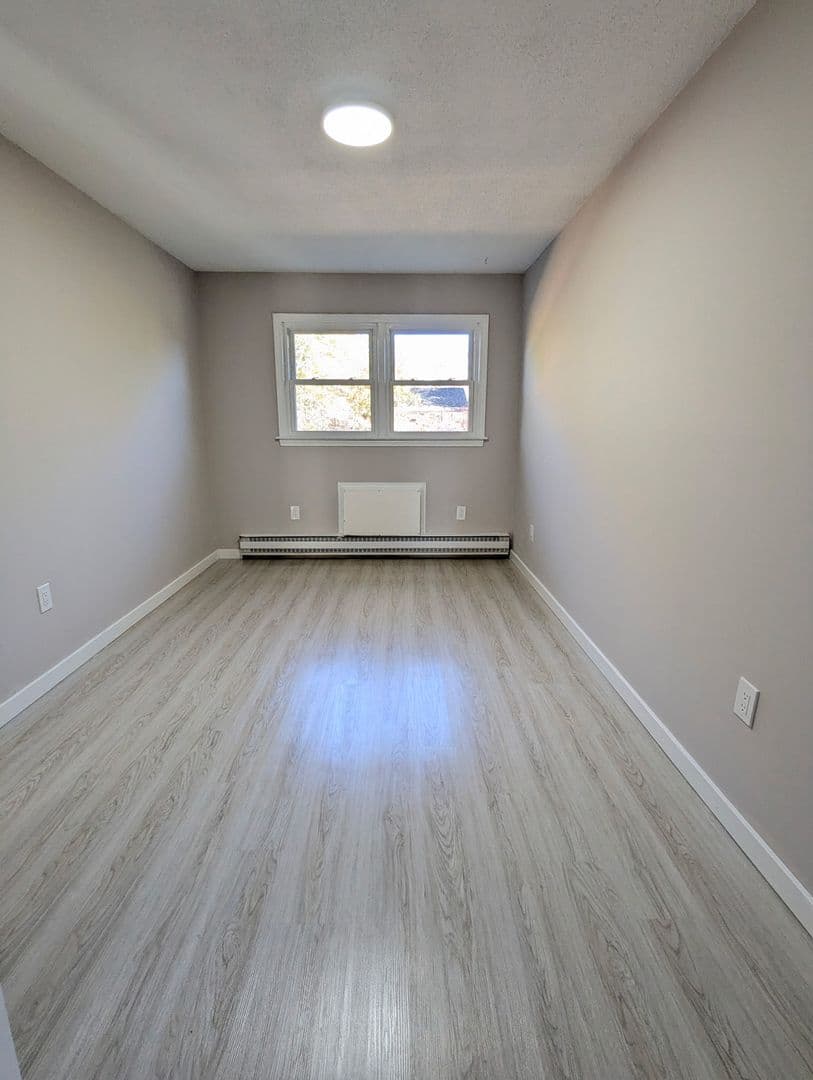 Waterbury Apartment: 138 Hillcrest Avenue