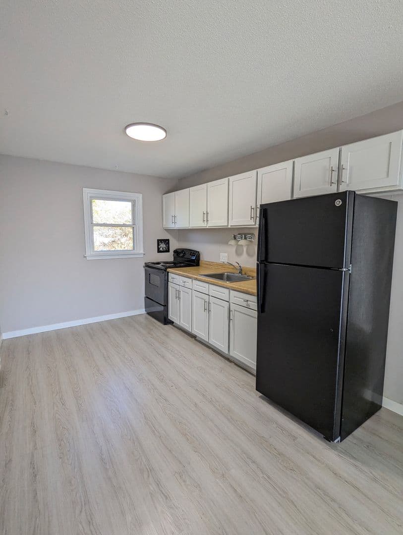 Waterbury Apartment: 138 Hillcrest Avenue