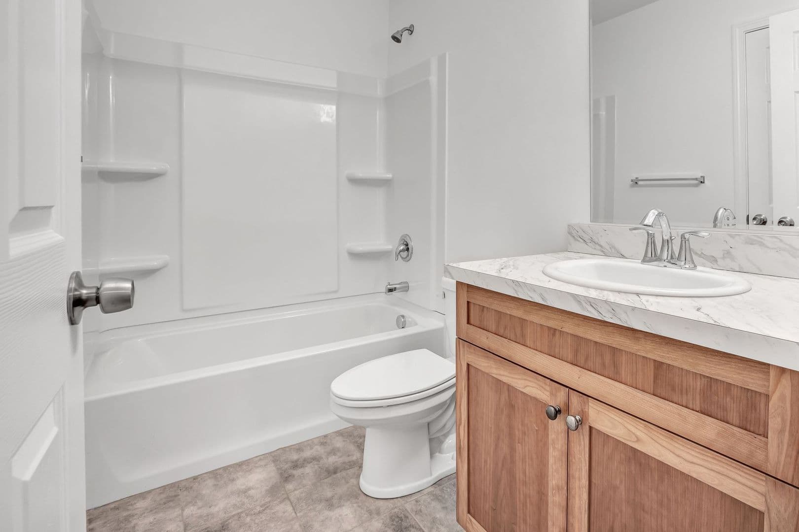 Waterbury Apartment: 27 Highland Hills
