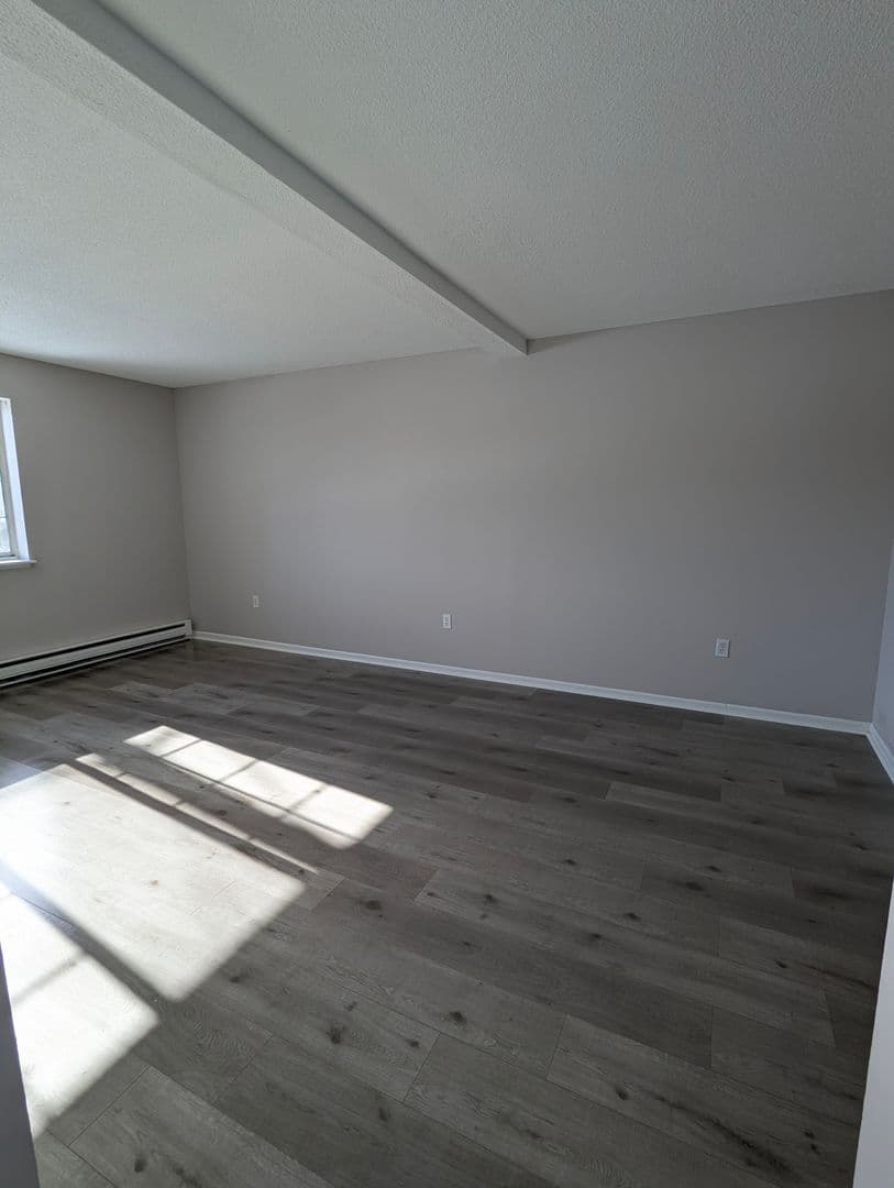Waterbury Apartment: 10 Judith Lane/188 Perkins Avenue