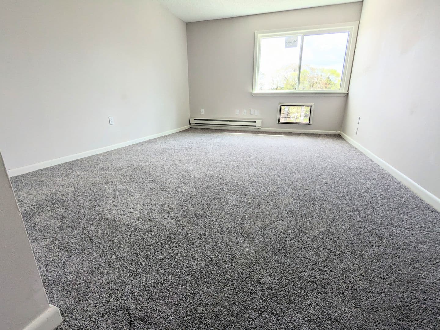 Waterbury Apartment: 222 Bradley Avenue