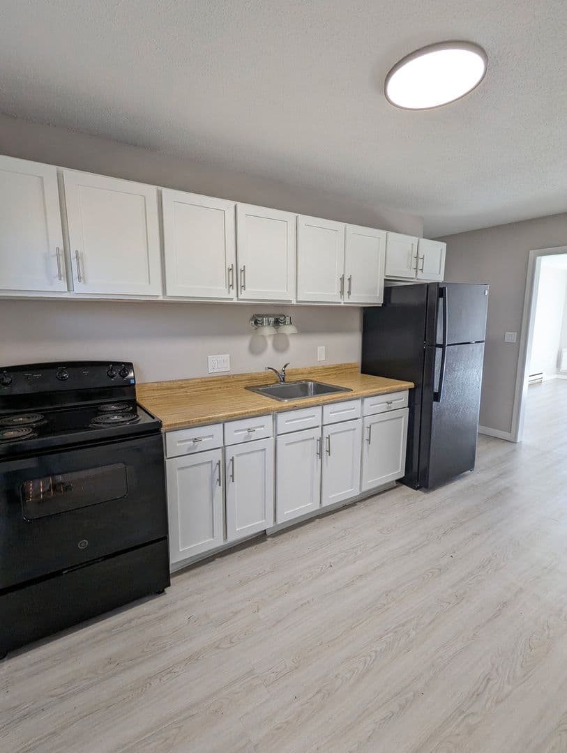 Waterbury Apartment: 138 Hillcrest Avenue
