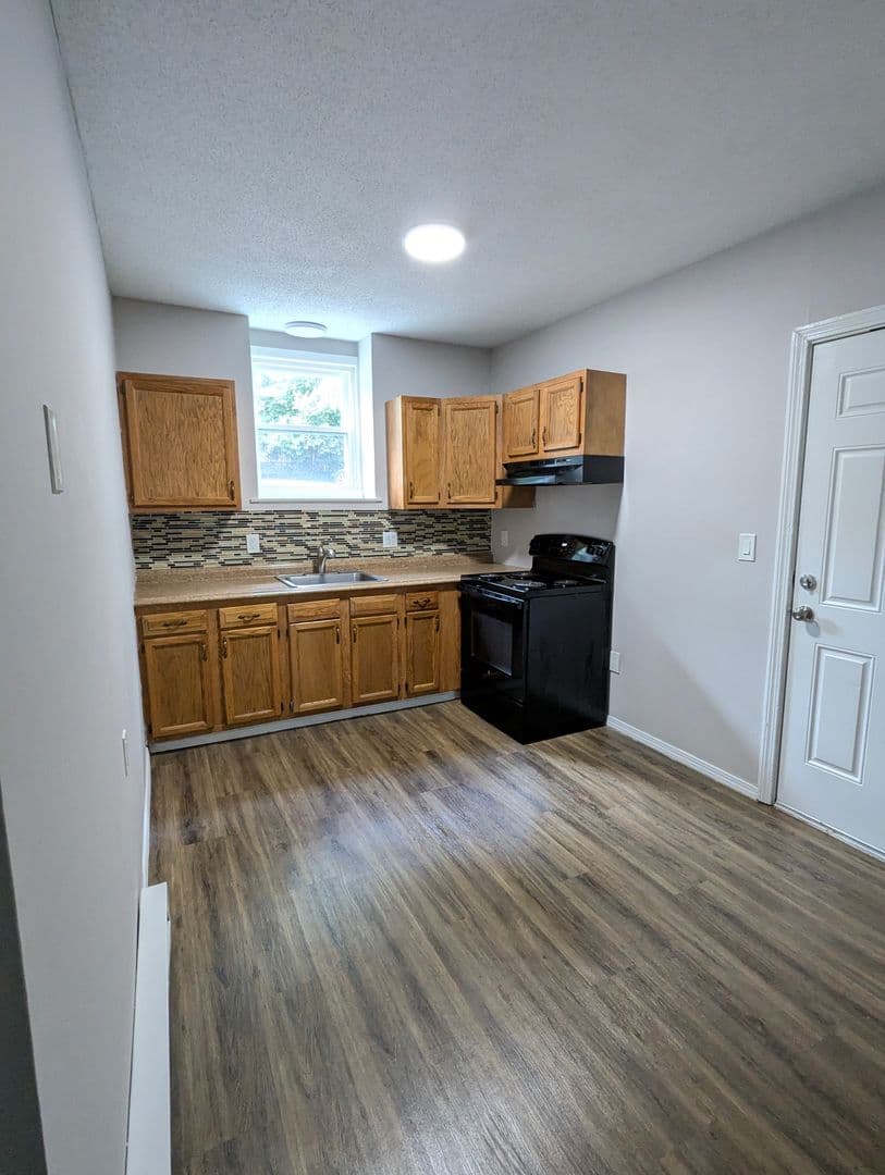 Waterbury Apartment: 138 Hillcrest Avenue