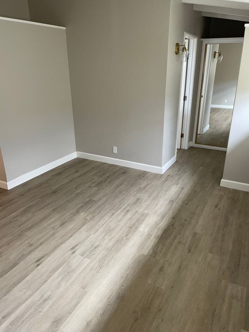 Hayward House: 27513 La Porte Ave.