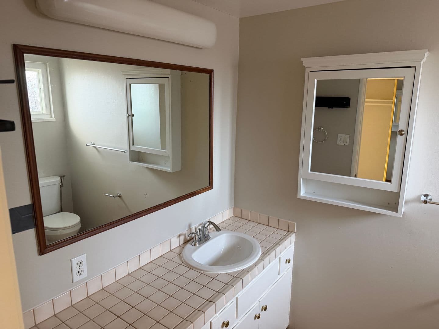 Hayward House: 27513 La Porte Ave.