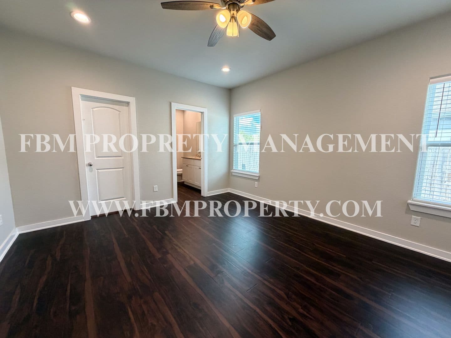 Corsicana House: 3708 Skylane Avenue