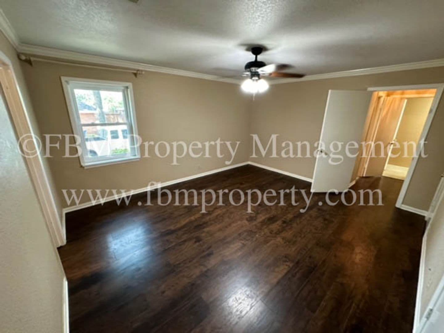 Corsicana House: 900 Dobbins Road