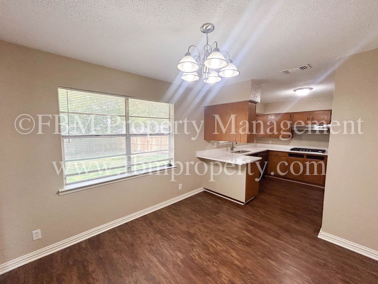 Ennis House: 2409 Linda Drive