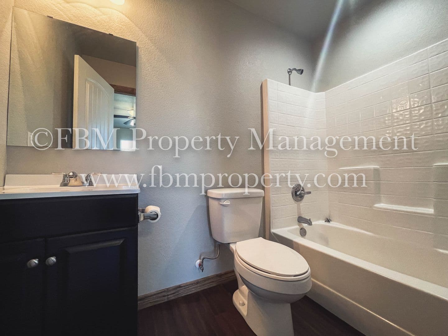 Italy Apartment: 460 Clark Street