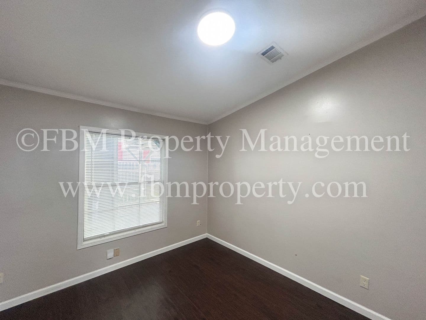 Waxahachie House: 111 Five Points Road