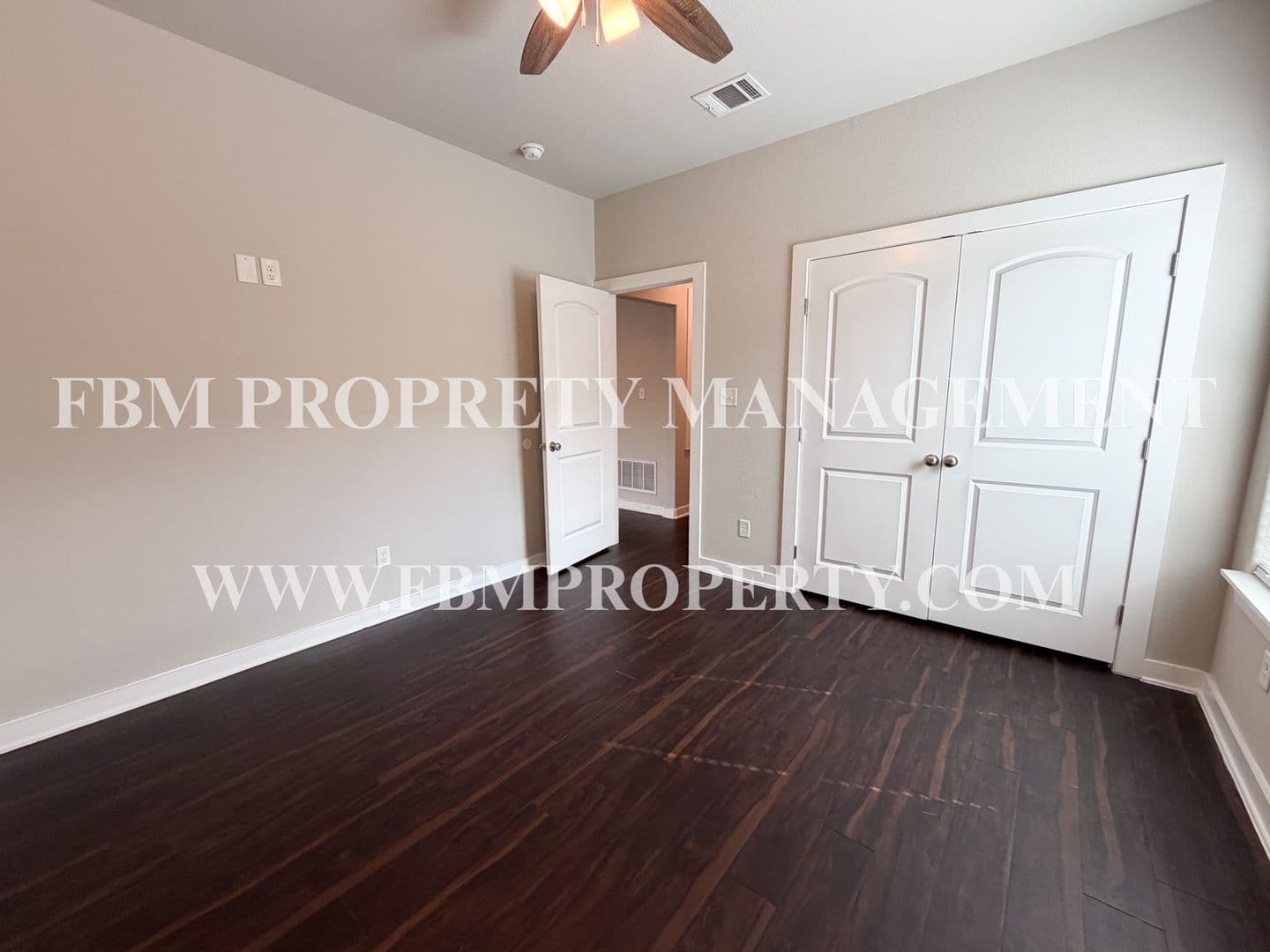 Corsicana House: 3708 Skylane Avenue