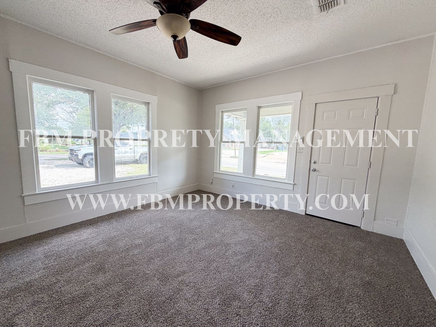 Corsicana House: 1804 W 2nd Avenue
