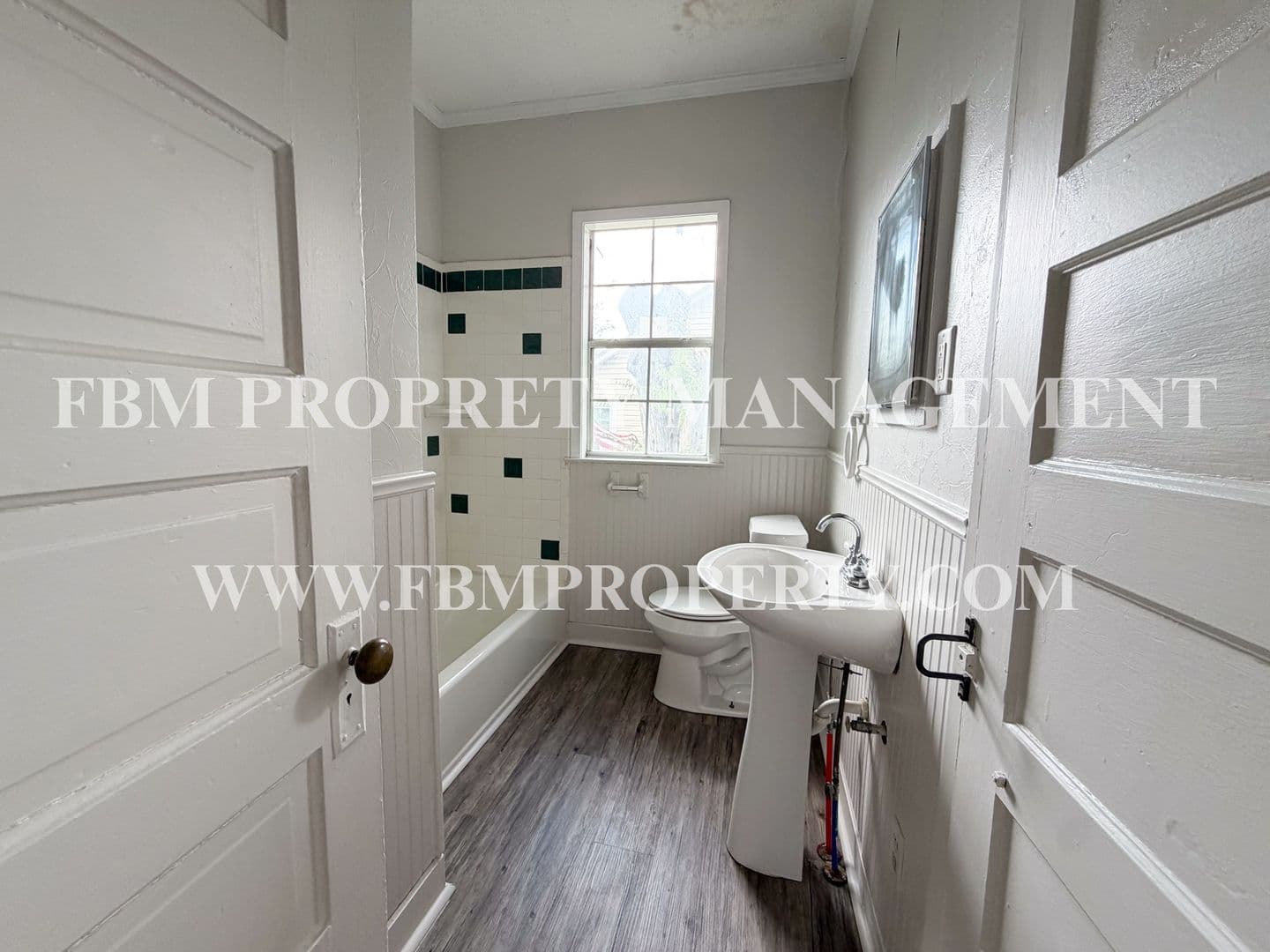 Corsicana House: 1804 W 2nd Avenue