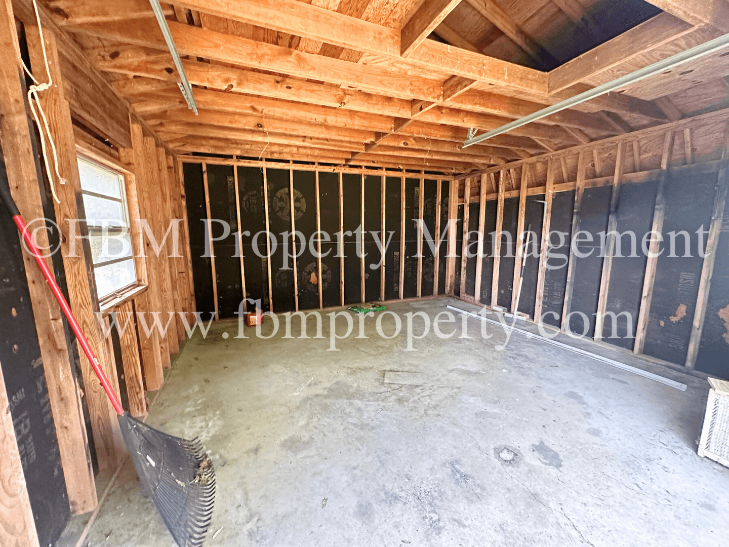 Ennis House: 2409 Linda Drive