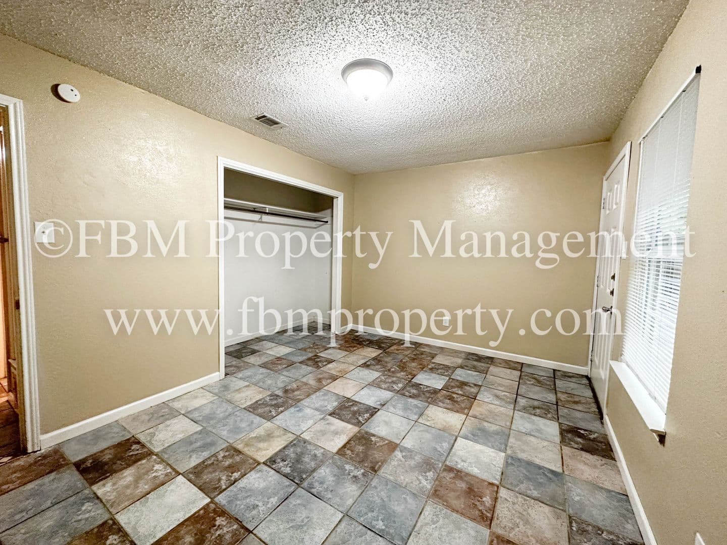Corsicana Apartment: 2535 W Sycamore Avenue