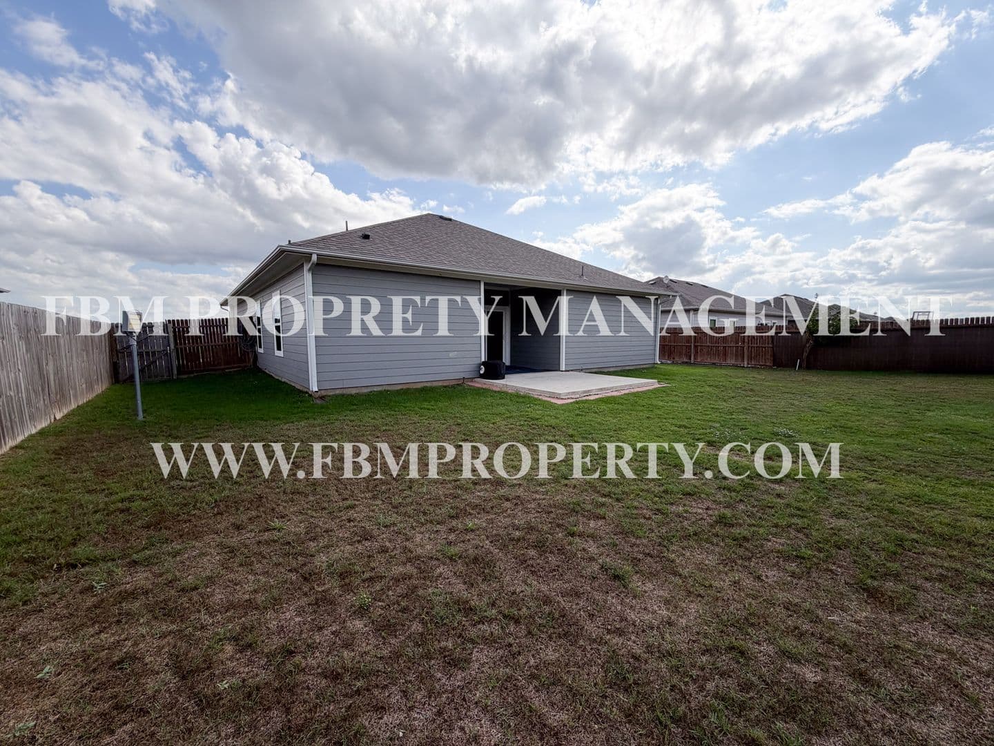 Corsicana House: 3708 Skylane Avenue