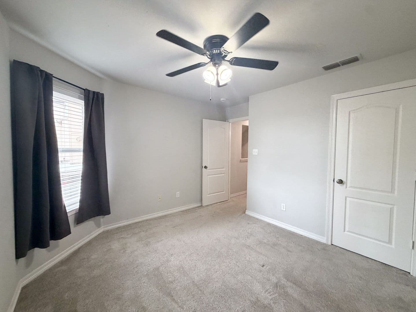 Waxahachie Townhome: 2 Country Club Place  - 2