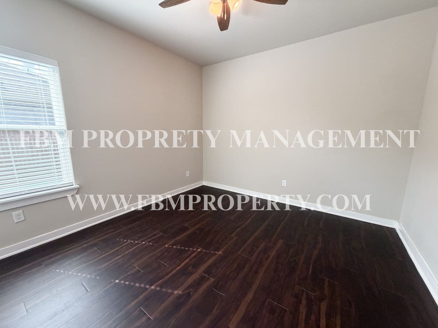Corsicana House: 3708 Skylane Avenue
