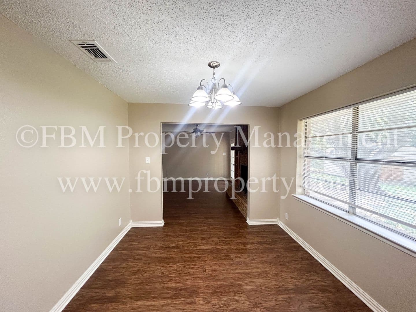 Ennis House: 2409 Linda Drive