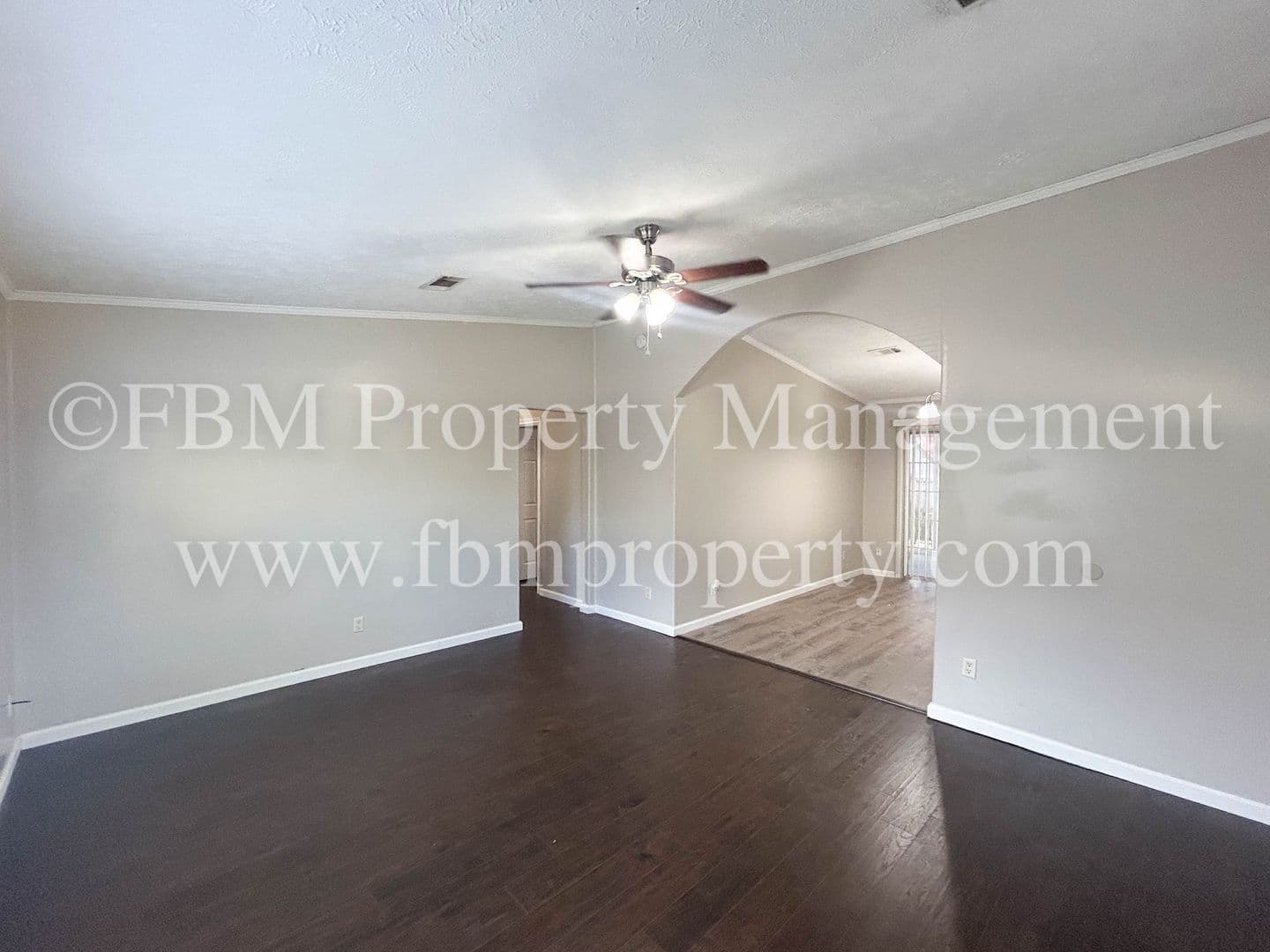 Waxahachie House: 111 Five Points Road
