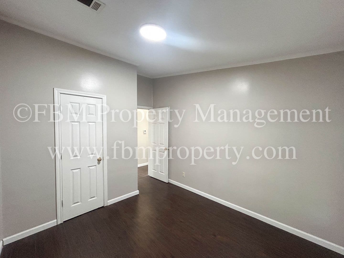 Waxahachie House: 111 Five Points Road