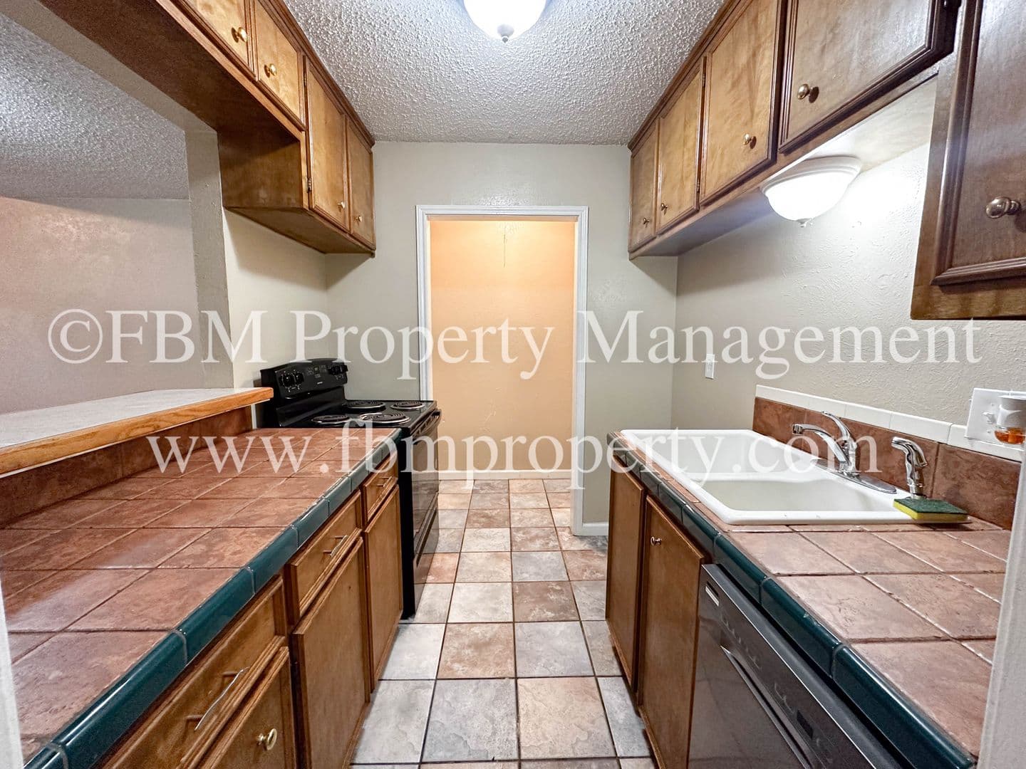 Corsicana Apartment: 2535 W Sycamore Avenue