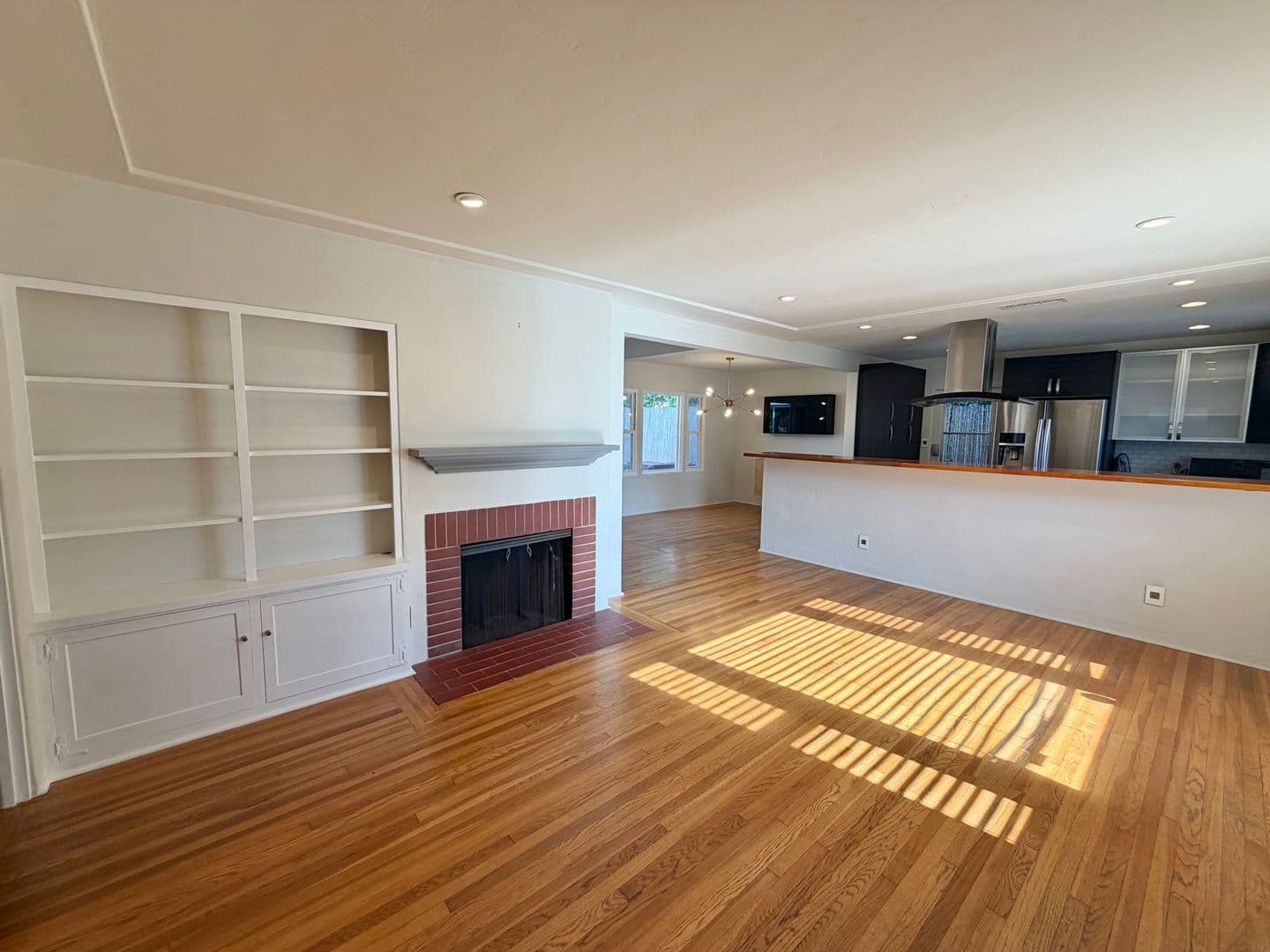 San Diego House: 4535 49th St