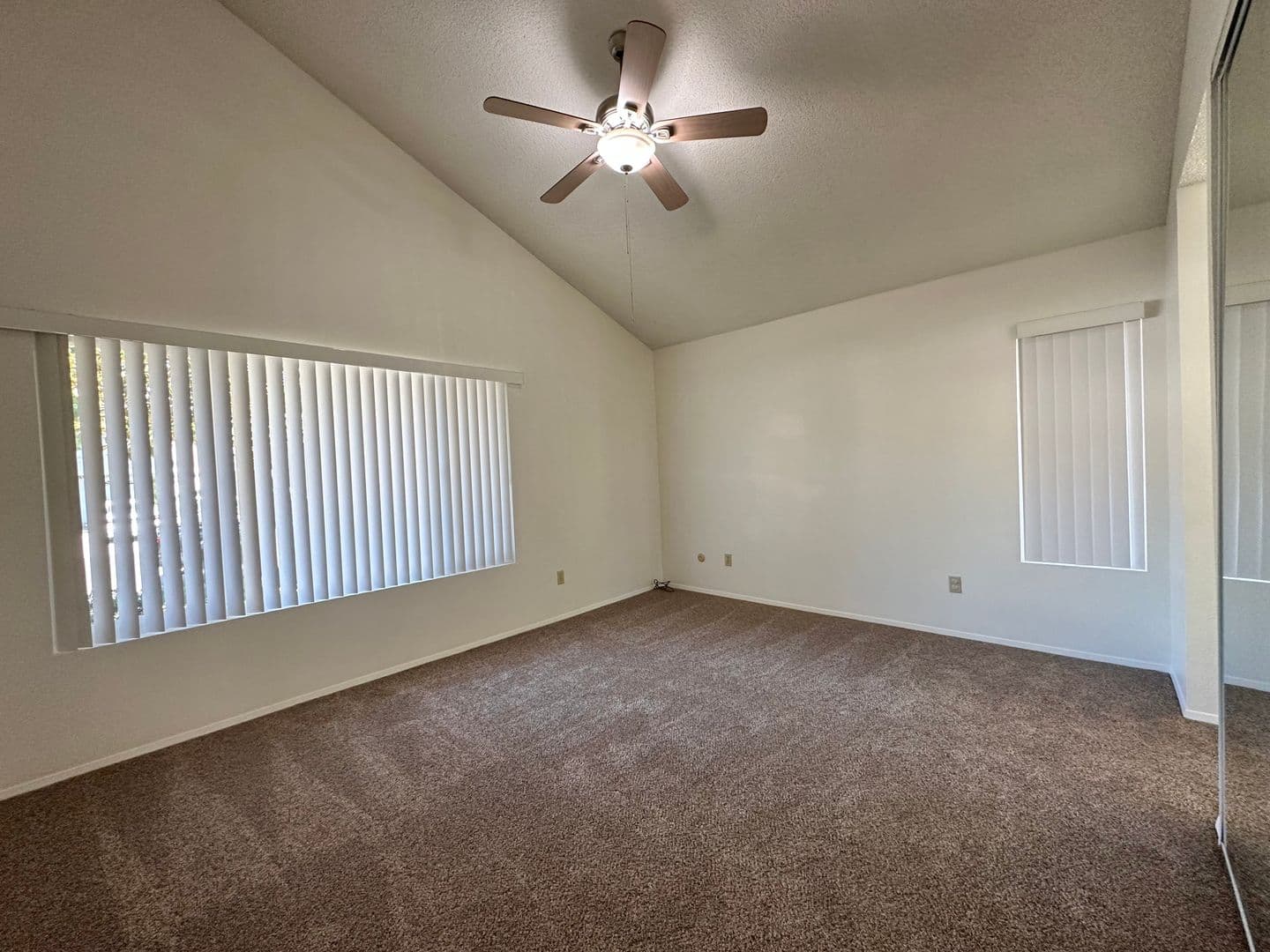San Diego House: 7007 Pembridge Lane