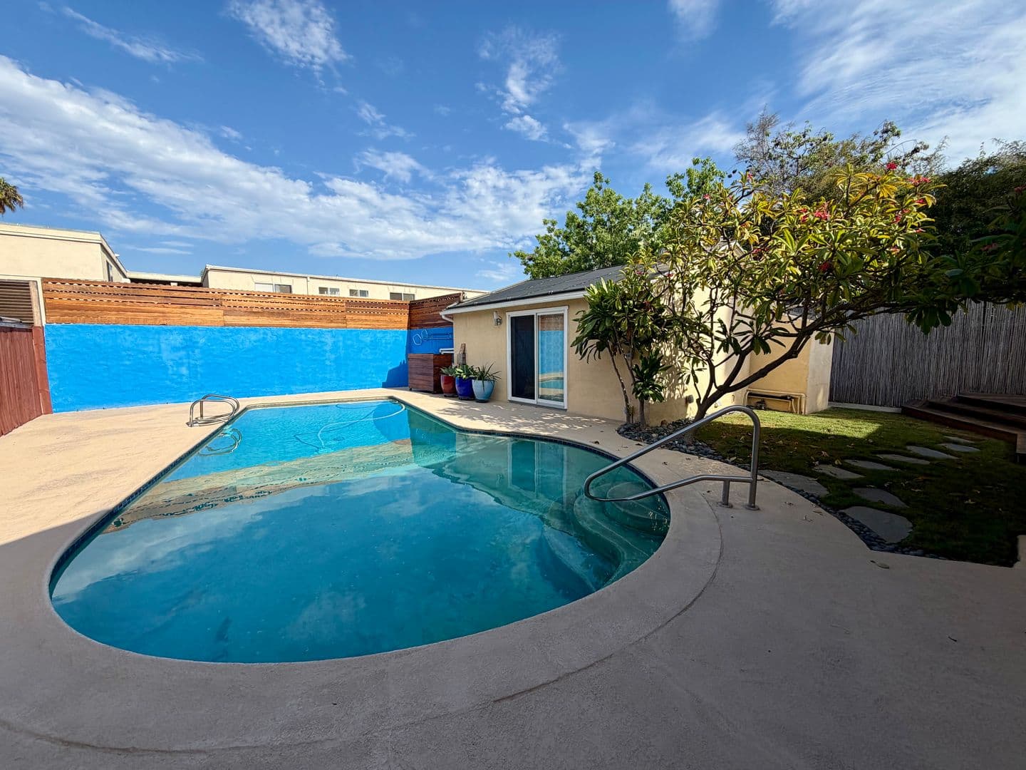 San Diego House: 4535 49th St